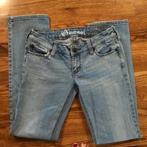 Bullhead Straight Leg Jeans 1 Short